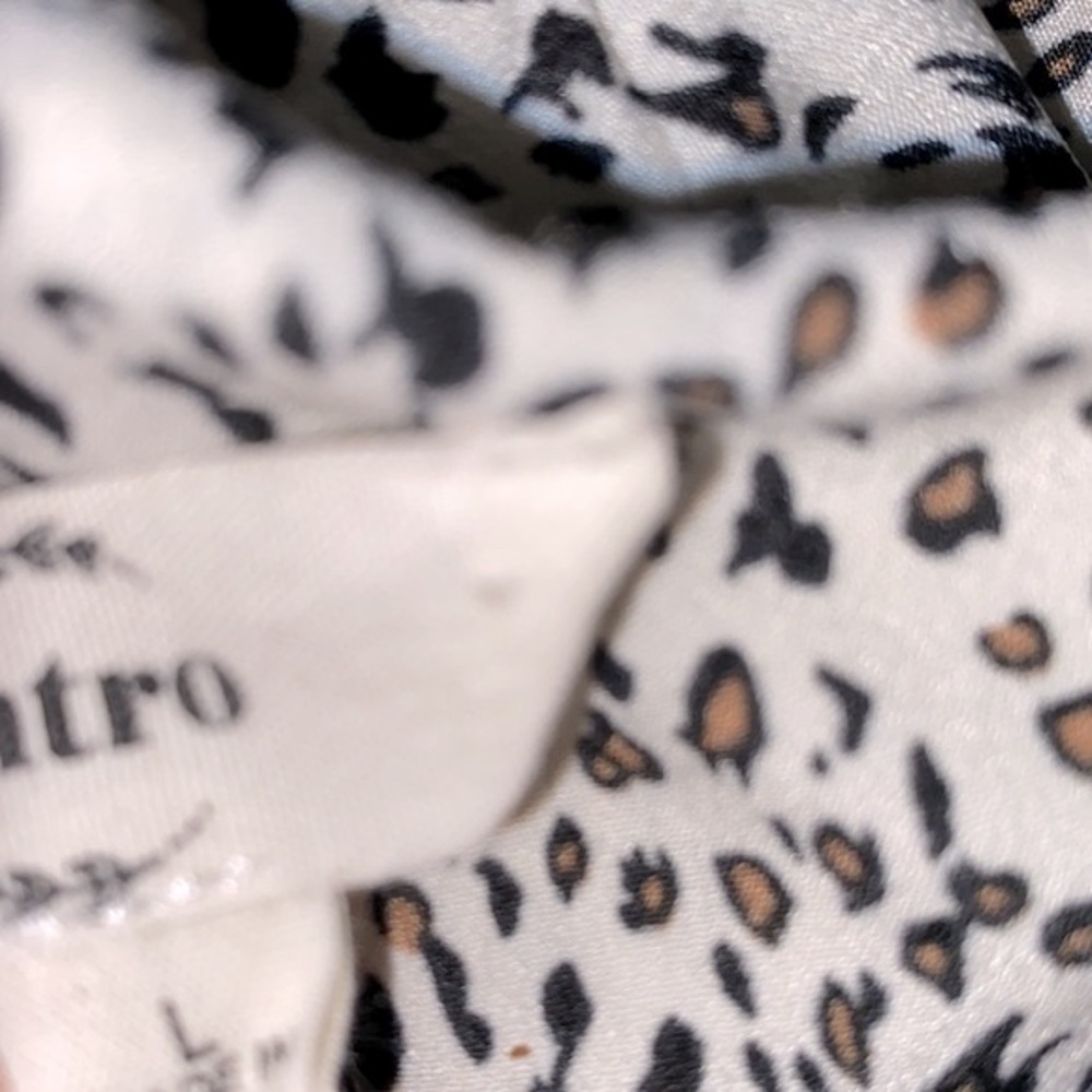 Entro leopard print top size large - Picture 5 of 7